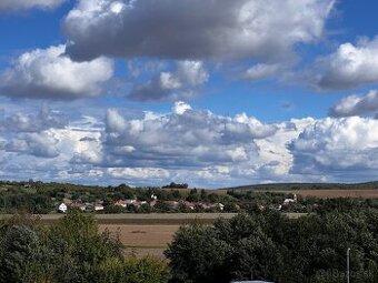 Stavebný pozemok v novovybudovanej lokalite