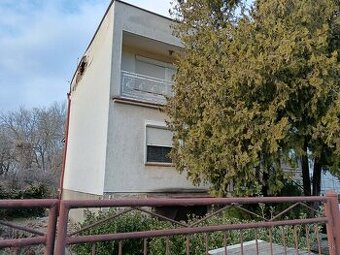 Na predaj 4 izbový rodinný dom v pôvodnom stave Strekov