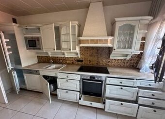 Venkovská linka s vestavěnými spotřebiči,6440