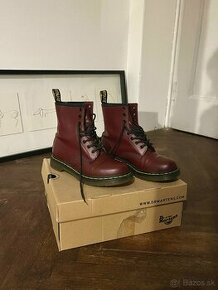 Dr. Doc Martens Cherry Red 1460