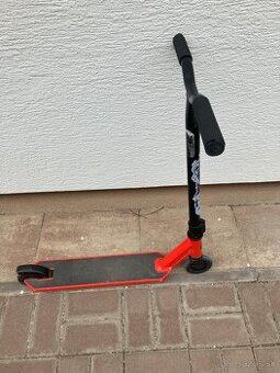 Predám detskú freestyle kolobežku OXELO červená