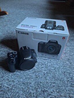 Canon eos 200d