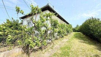 MAĎARSKO - INÁNCS GAZDOVSKÝ 3 IZBOVÝ DOM V PEKNEJ OBCI, UPR