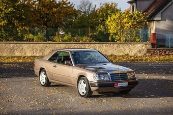 Mercedes-Benz W124 300 CE
