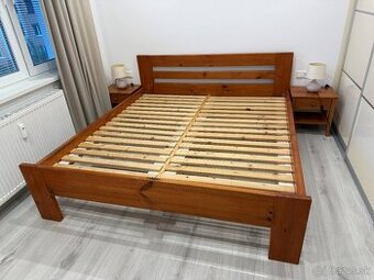 Manželská posteľ + nočné stolíky