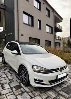 Volkswagen Golf VII 2.0 TDi 110KW 4x4 biela perleť,panoráma