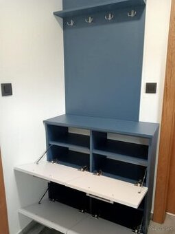 Vešiaková stena + botník