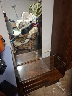 Toaletný stolík darujem