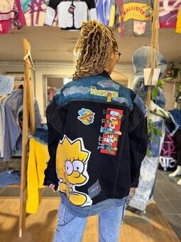 Upcyklovaná rifľová bunda –  motív The Simpsons