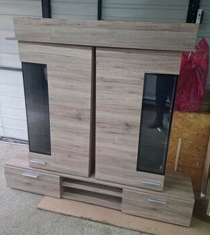 Obyvacia stena s led svietením