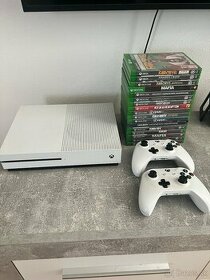 Xbox One S 1TB + hry