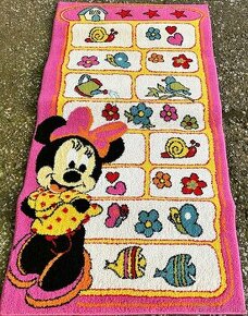 Predám krásny detský koberec Minie