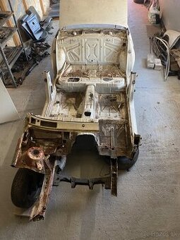 Bmw e30 karoséria/diely