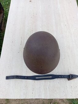 Vojenská prilba vz. 32