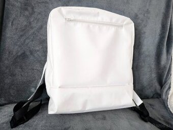Ruksak z recyklovaného banera