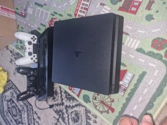 Ps 4 slim 1 TB