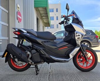 APRILIA SR GT 125  SPORT +POLINI+SANIE