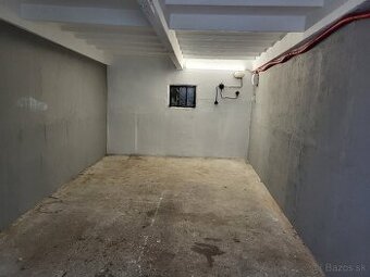 Garáž na prenájom pri Istropolise - Sliezska Ul.- Nové mesto