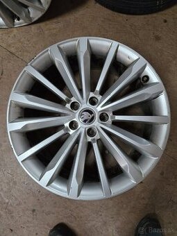 Škoda Trinity 19"