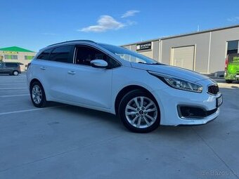 KIA Cee’d Sporty Wagon Combi 100kw Manuál