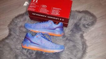 Under Armour 44,5 EUR nové, nepoužité s BLUETOOTH  Dobrý den