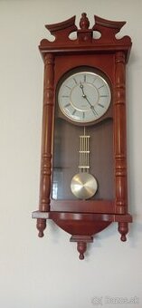 Nástenné kyvadlove hodiny