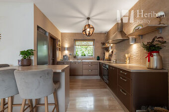 4-izb.rodinný dom s 8,2 ár.pozemkom, Vajkovce, Slnečná stráň