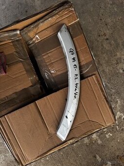 Audi Q7 4M 15- pravá zadná lišta blatníka