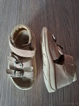 Protetika sandalky velk.24