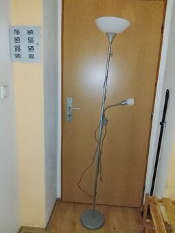 Prodám krásnou stojací dekorativní lampu