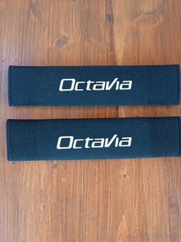 Predám návleky na bezpečnostný pas s logom Octavia