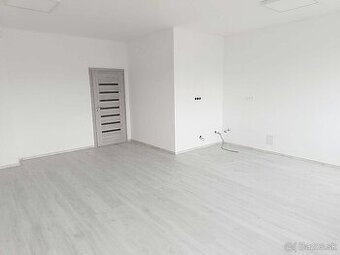 Na prenájom kancelária s kuchynkou centrum Banská Bystrica