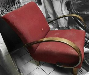 Retro kreslo Halabala