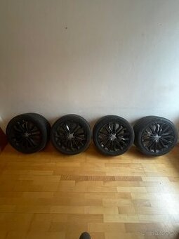 Disky s pneu R19 Audi