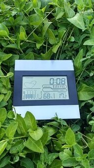 Meteostanica s budíkom, teplomerom, kalendárom...