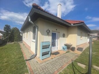 Predám plastové vchodové dvere