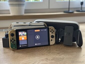 Nintendo Switch OLED - Zelda Tears of the Kingdom Edition