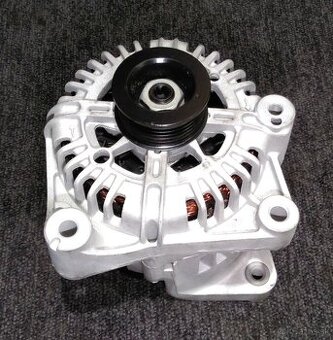 Alternátor BMW E90 320d