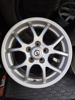 Nissan alu disky R17