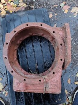 predám obal dyferaku na manžetovu nápravu Zetor