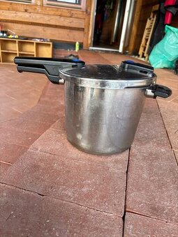 Tlakový hrniec Fissler