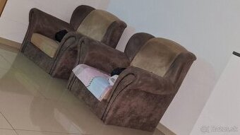 Predavam dve kresla ne mam kde ich dat