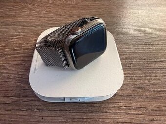 Apple Watch series 8 - 1