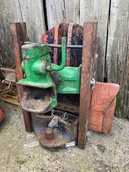 Predám konzolu s rychloposuvnym tiahlom na Zetor crystal