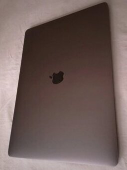 Macbook Pro Retina 15 2018 i7 Cena 470€