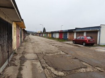 Garaz v dolnej časti mesta - 1