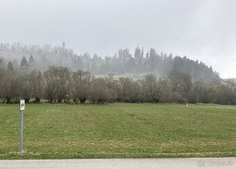 Pozemky v obci BUKOVINA (pri LM)