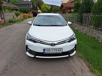Toyota Corolla 1,6 benzin automat