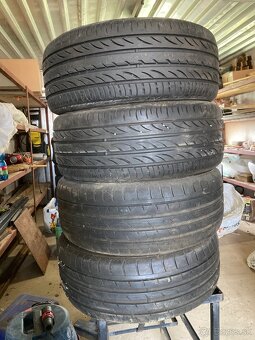 225/45r17 continental a Pirelli