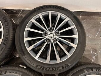 original kolesa letní škoda Karoq r18 Trinity